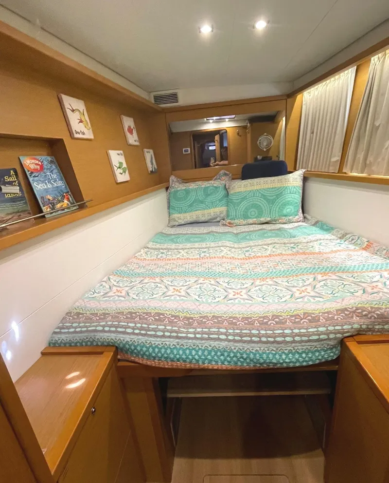 Slide: The Image of Lagoon 450 F 2016 - 95