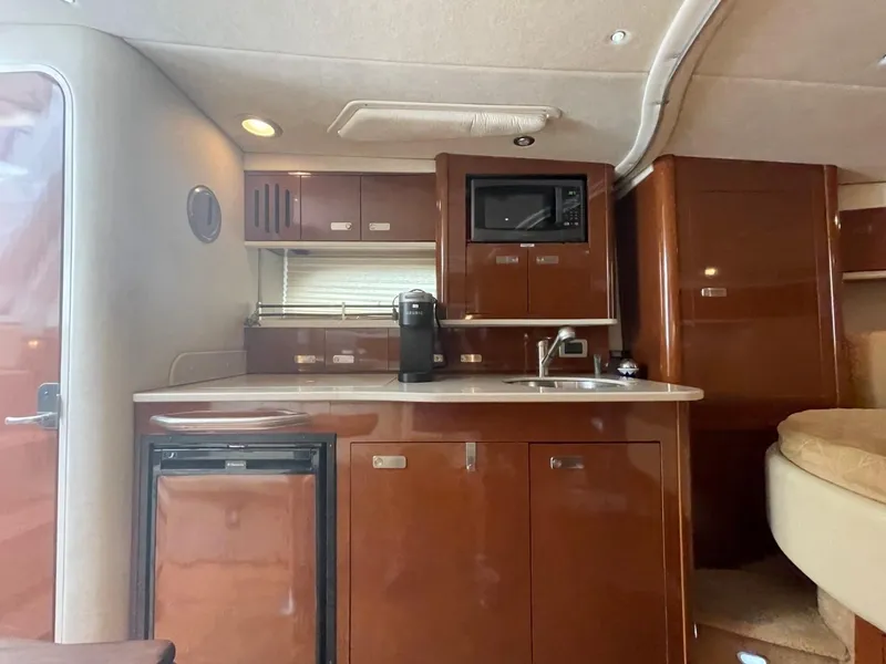 Slide: The Image of Sea Ray 350 Sundancer 2010 - 57