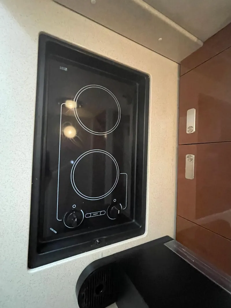 Slide: The Image of Sea Ray 350 Sundancer 2010 - 59