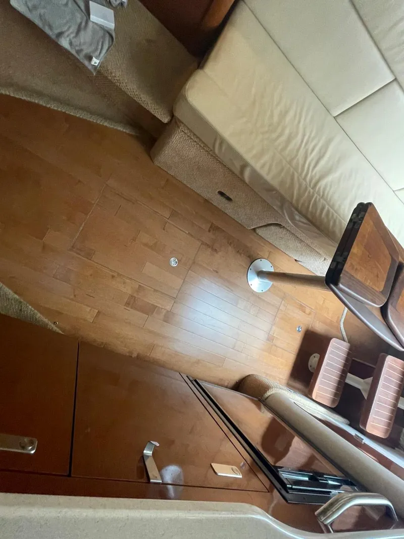 Slide: The Image of Sea Ray 350 Sundancer 2010 - 61