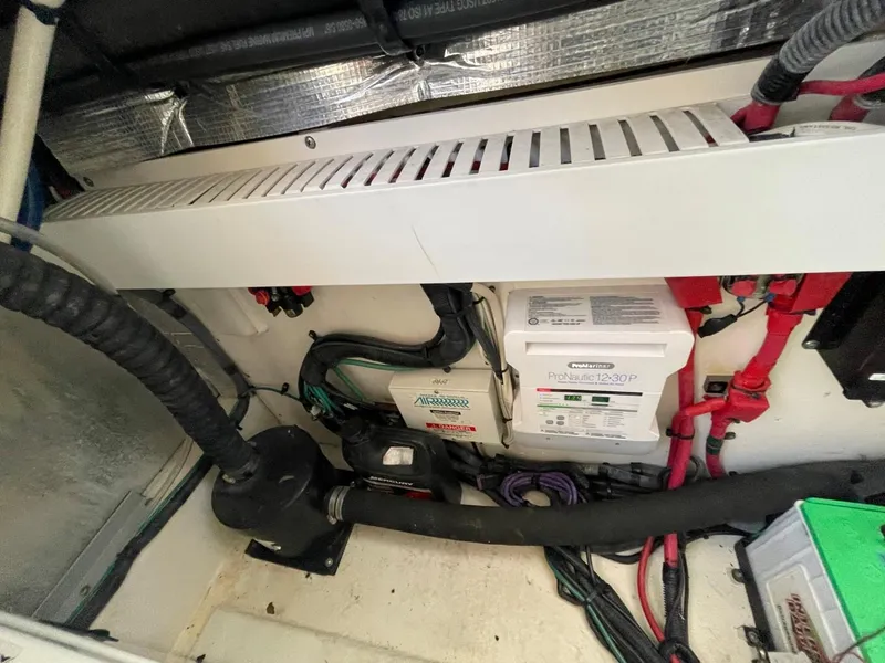 Slide: The Image of Sea Ray 350 Sundancer 2010 - 70