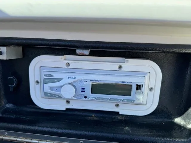 Slide: The Image of Boat stereo system in Chris-Craft Corsair 28, year 2007. - 13