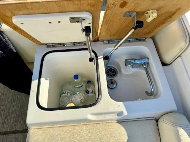 Slide: The Image of Galley area on 2007 Chris-Craft Corsair 28 boat. - 14