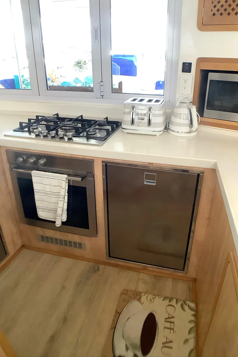 Slide: The Image of Royal Cape Catamarans Majestic 570 Flybridge 2021 - 57