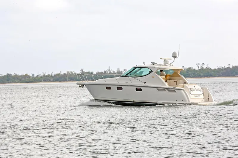 Slide: The Image of Tiara 3900 Sovran 2007 - 61