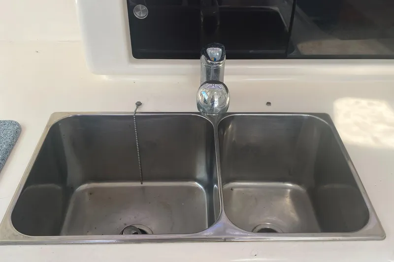 Slide: The Image of Stainless steel double sink on a 2003 Leopard 38 yacht. - 33