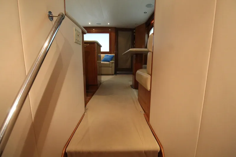 Slide: The Image of Hatteras 50 Convertible 2005 - 100