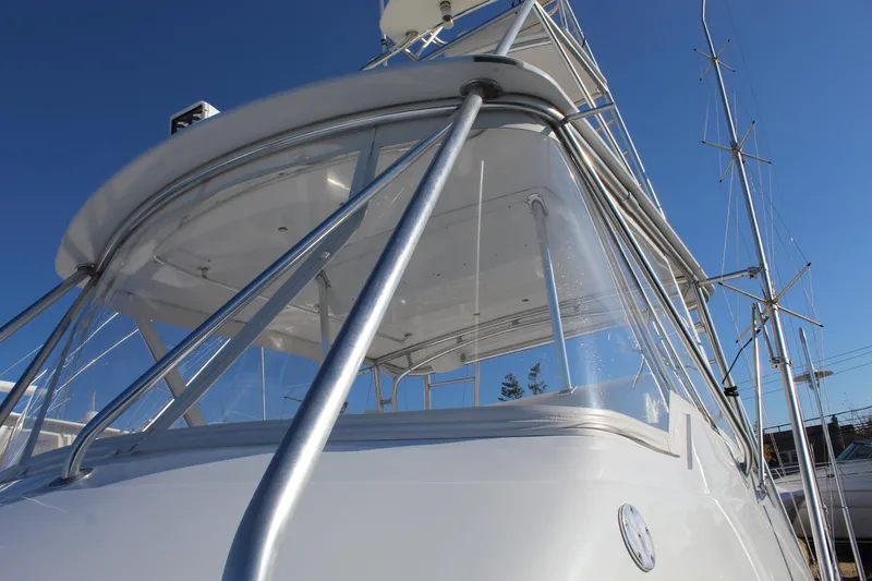 Slide: The Image of 2005 Hatteras 50' Convertible yacht, close-up view of the bridge and structure. - 15