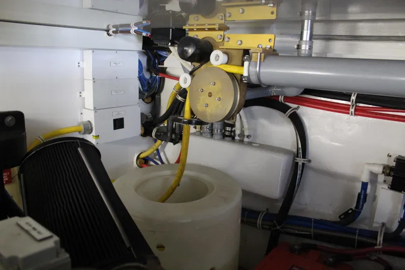 Slide: The Image of Hatteras 50 Convertible 2005 - 71