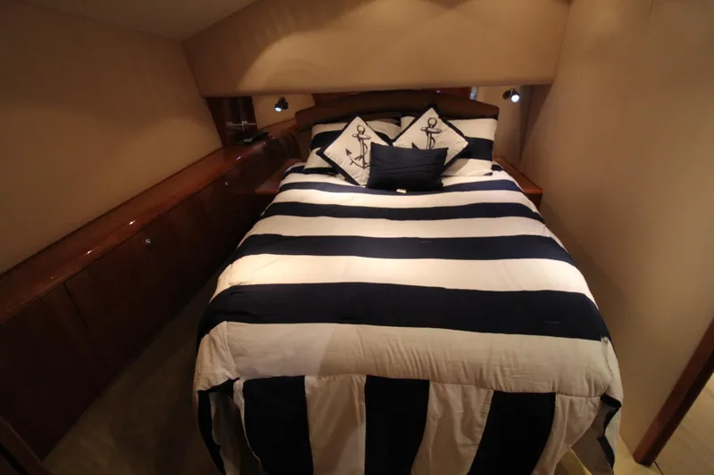 Slide: The Image of Hatteras 50 Convertible 2005 - 83