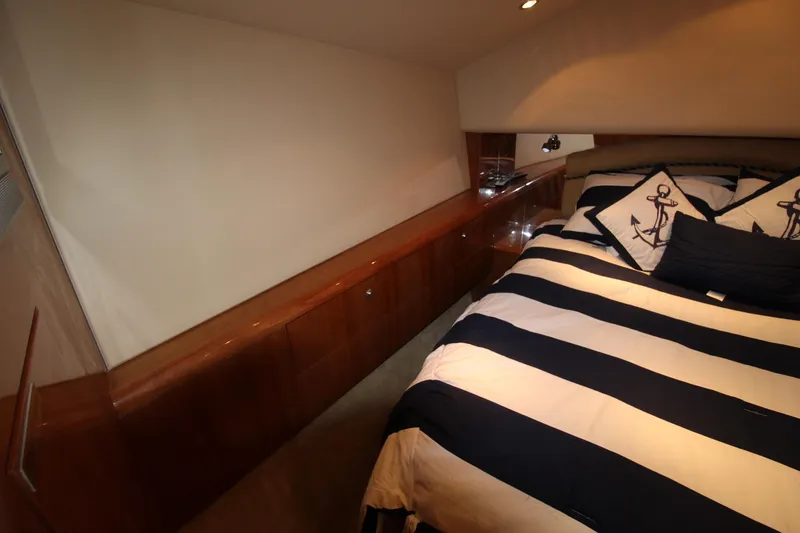 Slide: The Image of Hatteras 50 Convertible 2005 - 84