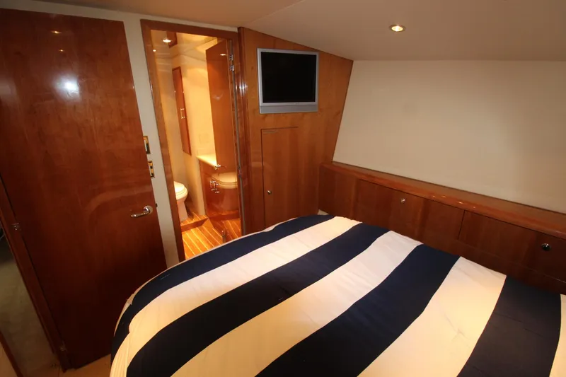 Slide: The Image of Hatteras 50 Convertible 2005 - 85