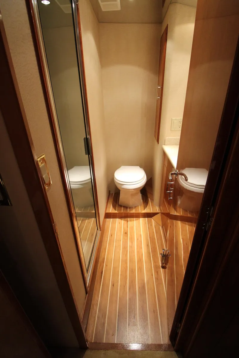 Slide: The Image of Hatteras 50 Convertible 2005 - 87