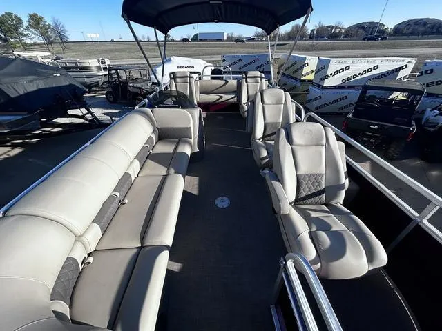 Slide: The Image of Sun Tracker Party Barge 24 DLX 2022 - 11