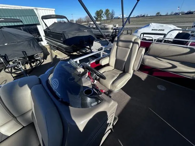 Slide: The Image of Sun Tracker Party Barge 24 DLX 2022 - 15