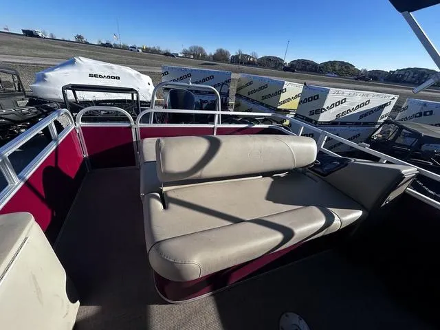 Slide: The Image of Sun Tracker Party Barge 24 DLX 2022 - 17