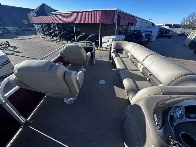 Slide: The Image of Sun Tracker Party Barge 24 DLX 2022 - 21