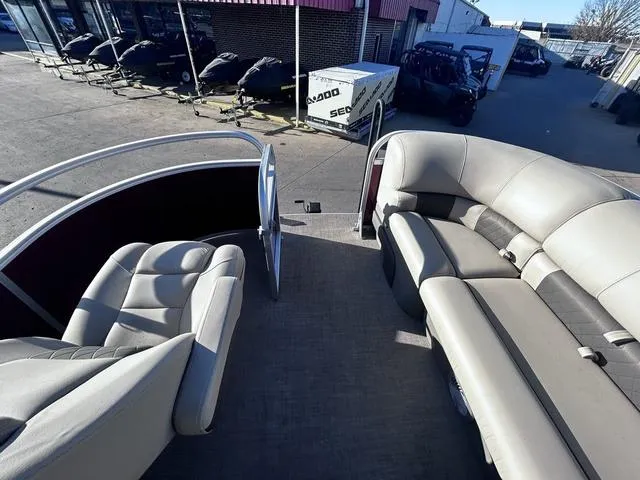 Slide: The Image of Sun Tracker Party Barge 24 DLX 2022 - 22