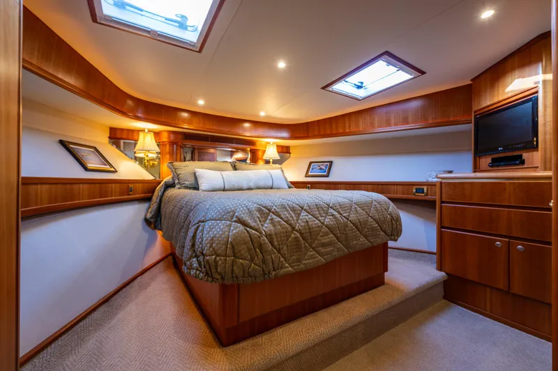 Slide: The Image of VIP suite 1 - 34