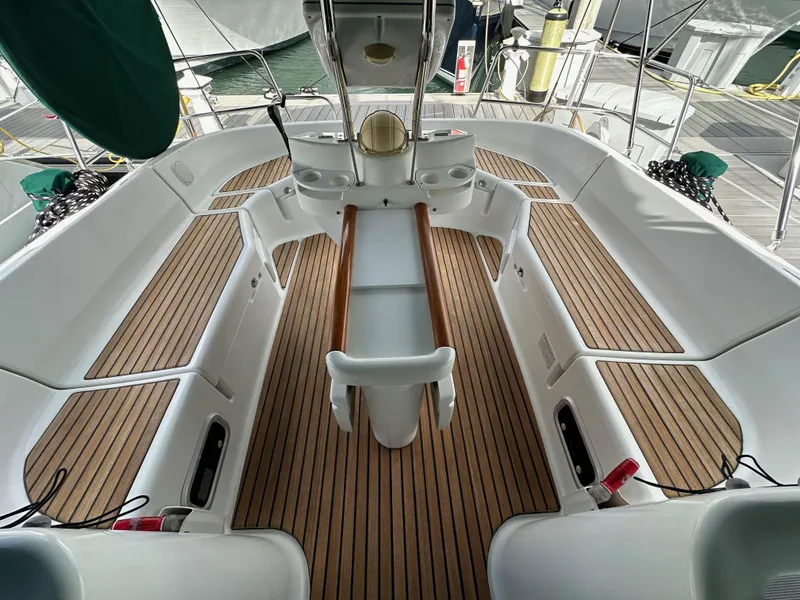 Slide: The Image of Beneteau 411 2002 - 89