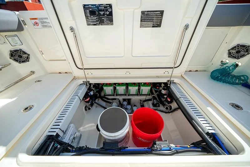 Slide: The Image of Engine compartment - 32