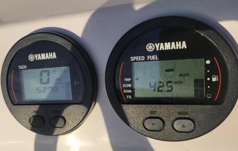 Slide: The Image of 2014 Century 2200 CC - Yamaha Instruments - 16