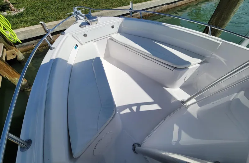 Slide: The Image of 2014 Century 2200 CC - Forward Seating w/ storage - 8