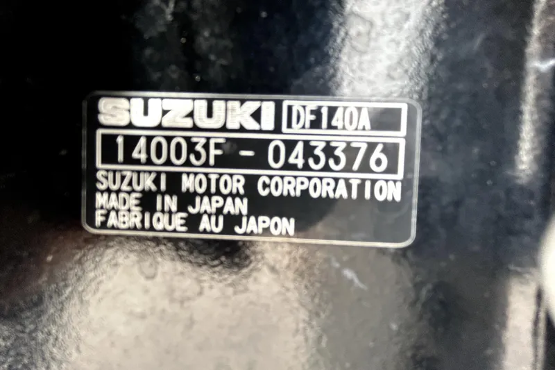 Slide: The Image of Trailer compliance labels with tire and loading information, Clearwater 2000 C/C, 2021 model. - 66