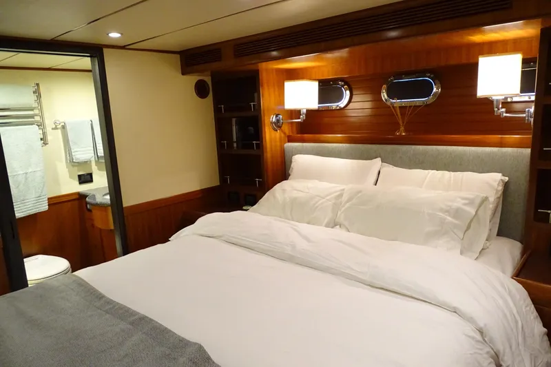 Slide: The Image of VIP suite - 29