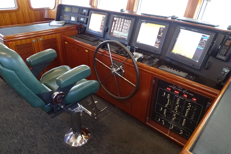 Slide: The Image of Pilothouse Nav/Com - 35