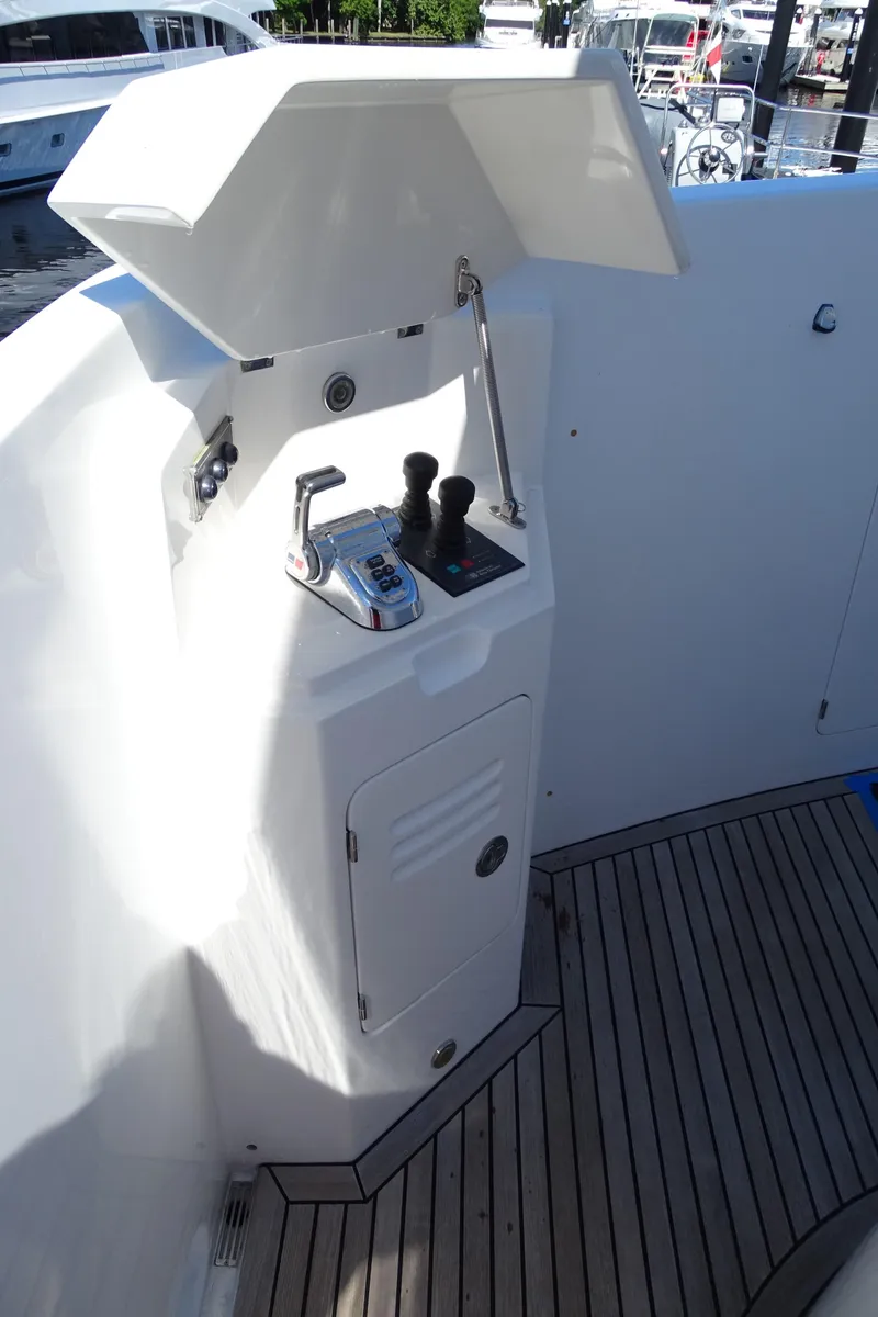 Slide: The Image of Port wing station - 47