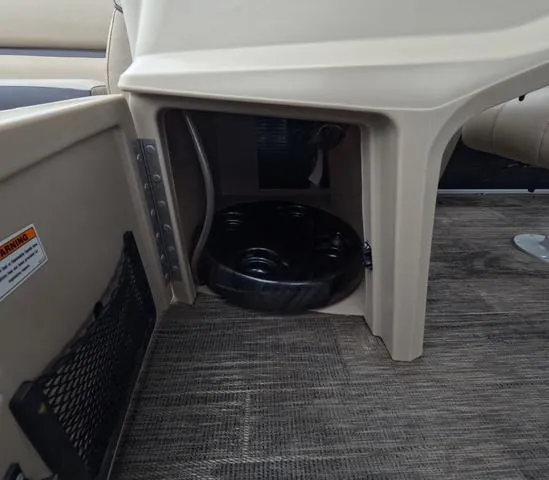 Slide: The Image of Sweetwater SW 2286 SFL 2022 - 18