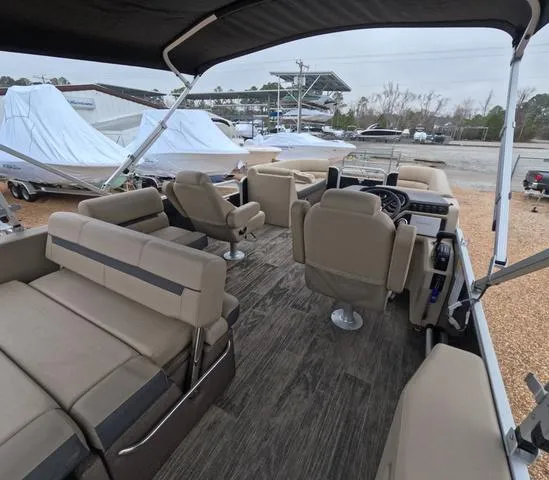 Slide: The Image of Sweetwater SW 2286 SFL 2022 - 35