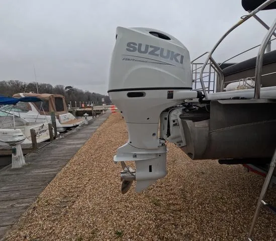 Slide: The Image of Sweetwater SW 2286 SFL 2022 - 4