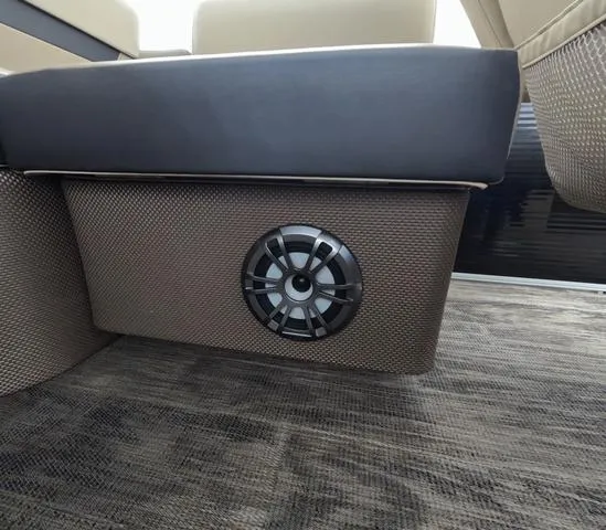 Slide: The Image of Sweetwater SW 2286 SFL 2022 - 44