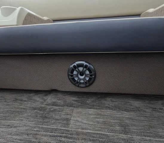 Slide: The Image of Sweetwater SW 2286 SFL 2022 - 45