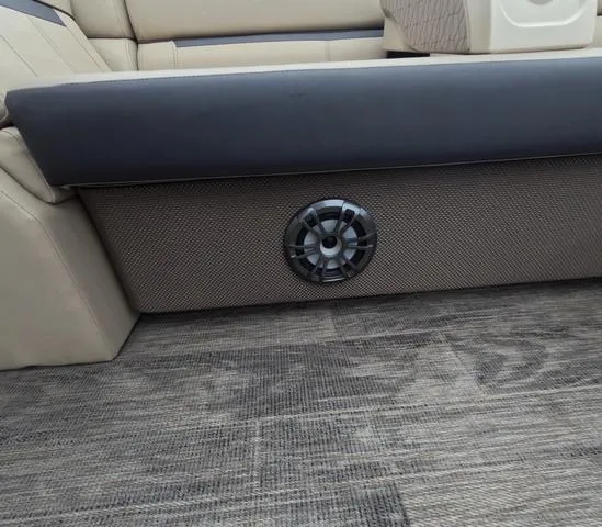 Slide: The Image of Sweetwater SW 2286 SFL 2022 - 46