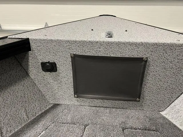 Slide: The Image of Lund 2075 Fisherman Sport 2025 - 18