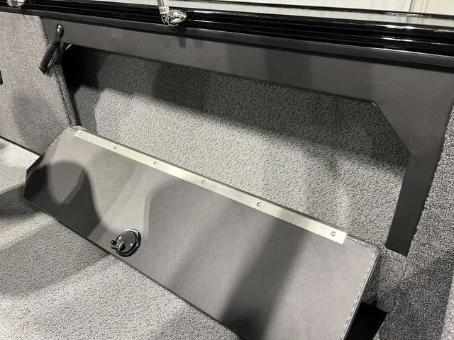 Slide: The Image of Lund 2075 Fisherman Sport 2025 - 9