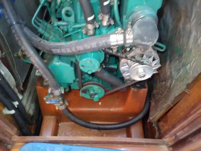 Slide: The Image of Bavaria 37 Cruiser 2001 - 52