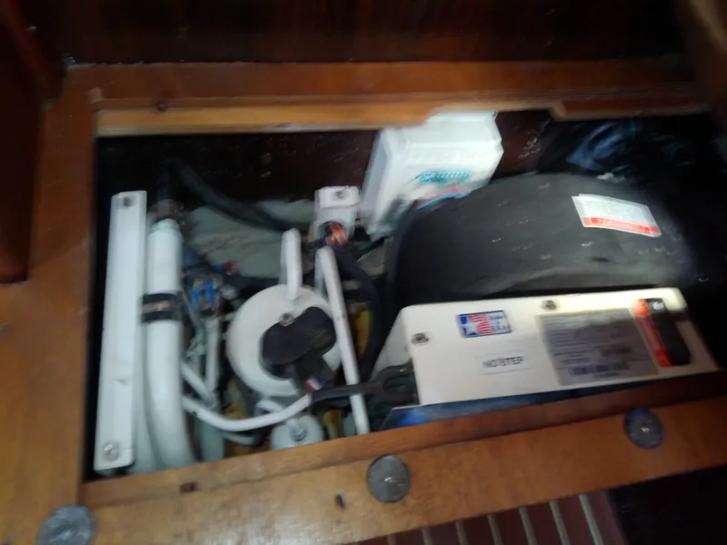 Slide: The Image of Bavaria 37 Cruiser 2001 - 53