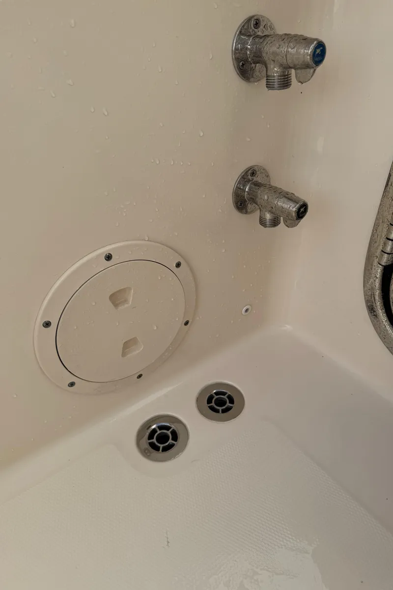 Slide: The Image of Grady-White Freedom 307 2022 - 64