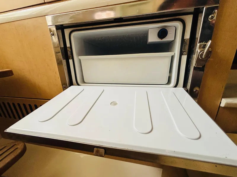 Slide: The Image of Boston Whaler 370 Outrage 2016 - 50