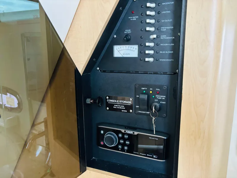 Slide: The Image of Boston Whaler 370 Outrage 2016 - 52