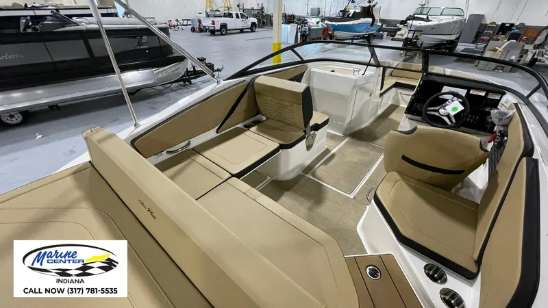 Slide: The Image of Sea Ray SPX 210 2025 - 10