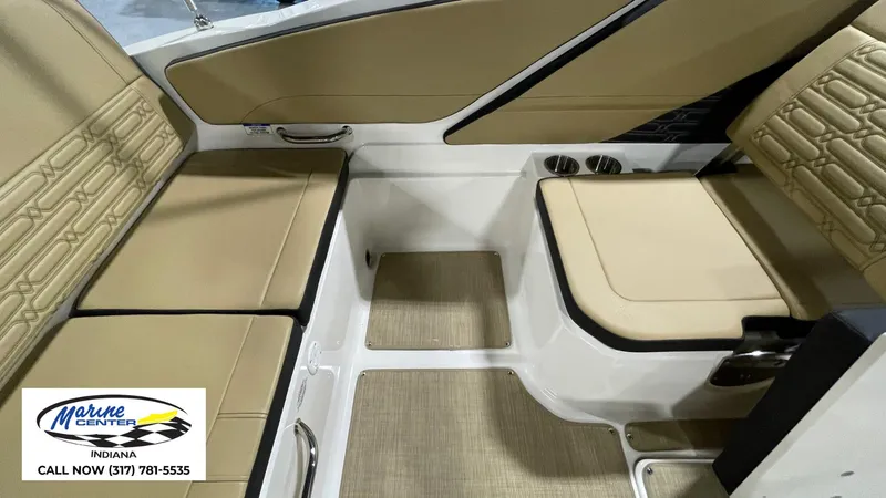 Slide: The Image of Sea Ray SPX 210 2025 - 13