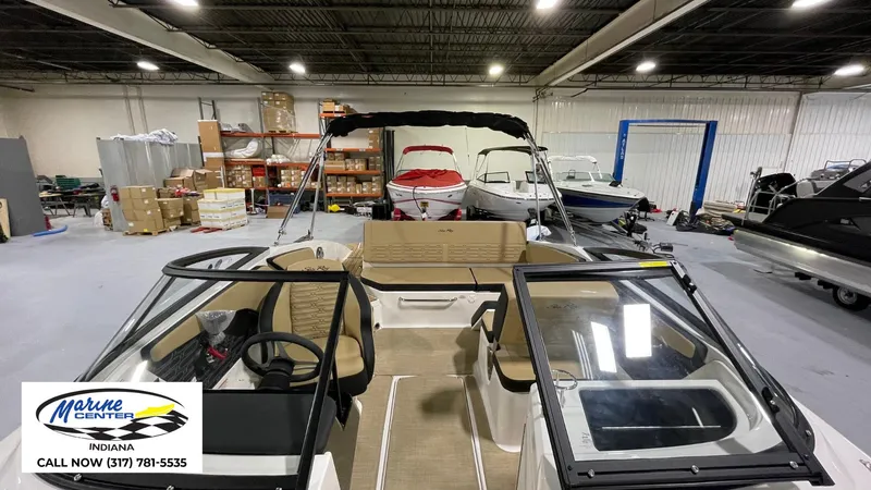 Slide: The Image of Sea Ray SPX 210 2025 - 14