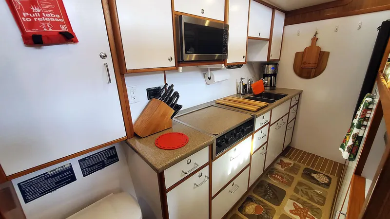 Slide: The Image of Galley Port - 18