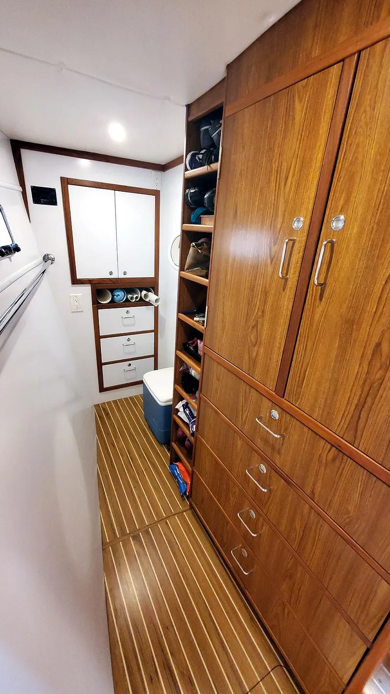 Slide: The Image of Master Walk In Storage Forward - 32