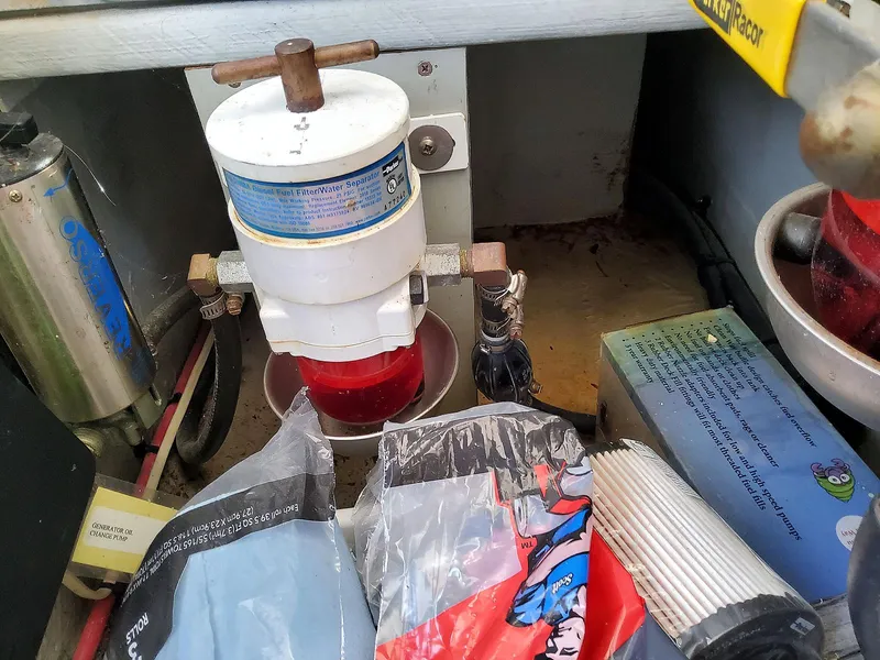 Slide: The Image of Generator Fuel Filtration - 40